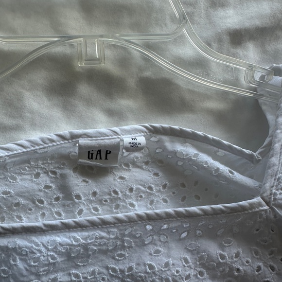 GAP Ivory Eyelet Blouse - Picture 2 of 5